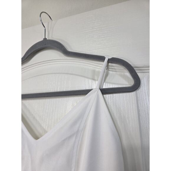 Avec Les Filles White Fitted Wide Leg V-Neck Cropped One-Piece Jumpsuit, Size 2 - Picture 4 of 16